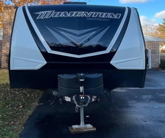 2020 Grand Design Momentum 25G with 4K Onan Generator